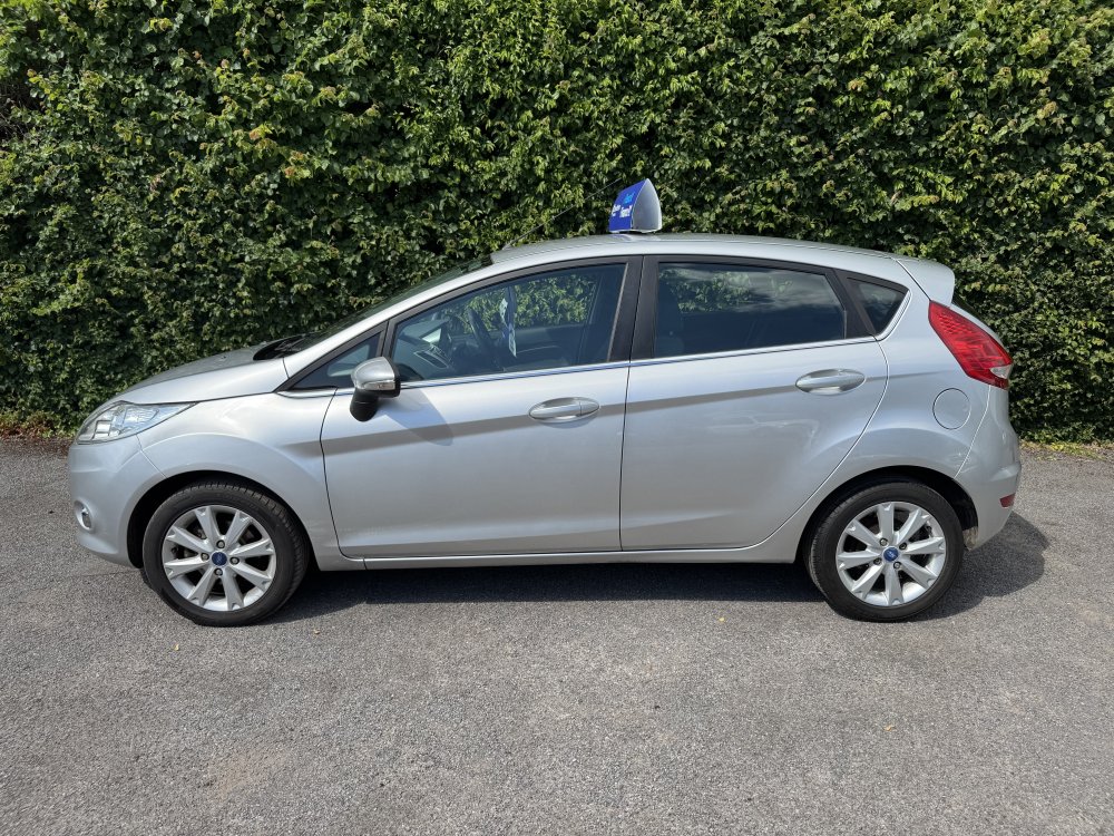 Ford FIESTA ZETEC 1.25  5 DOOR