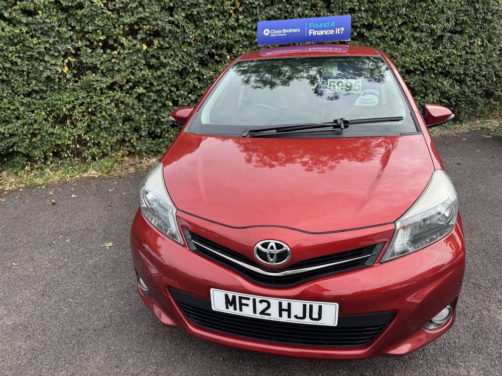 Toyota YARIS SR 1.3  5 DOOR