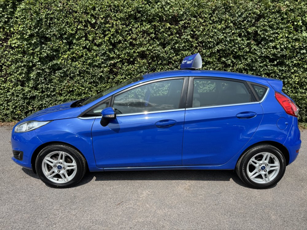 Ford FIESTA ZETEC 1.6 AUTO 5 DOOR