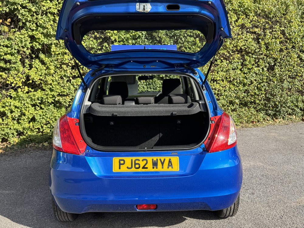 Suzuki SWIFT SZ2 1.2 5 DOOR