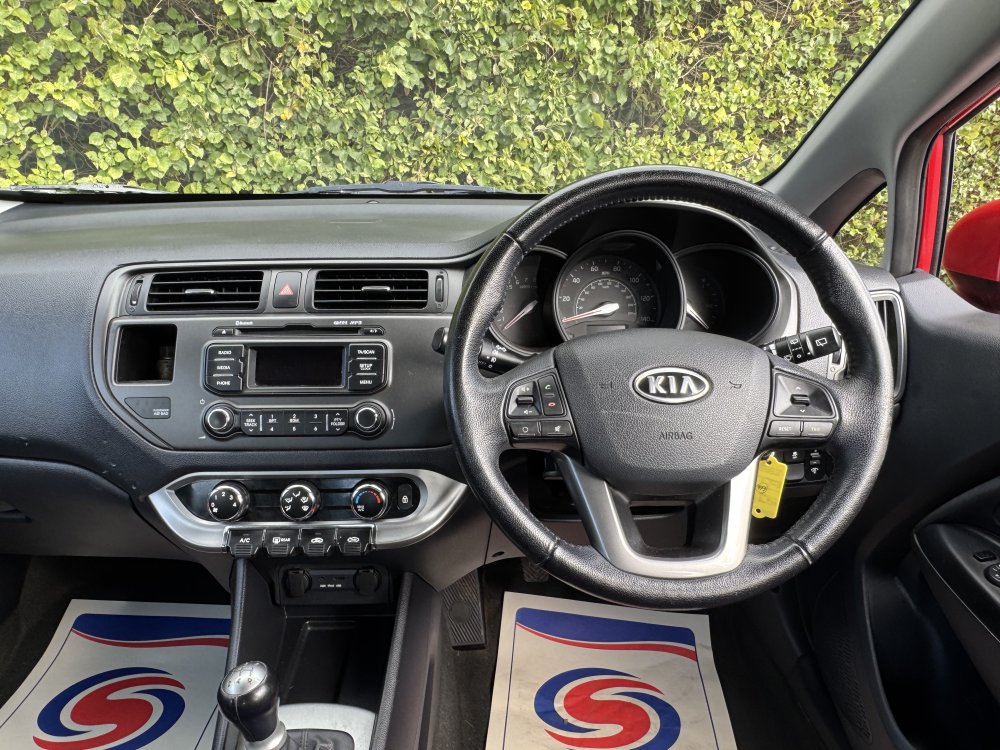 Kia RIO 2   1.2  5 DOOR