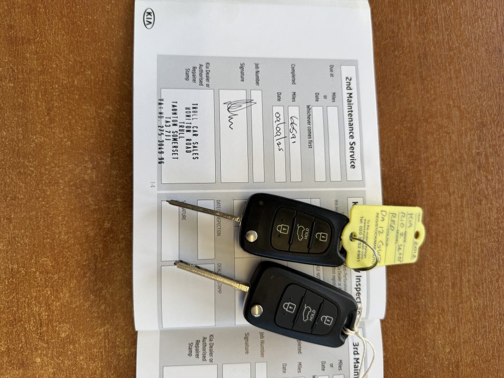 Kia RIO 2   1.2  5 DOOR