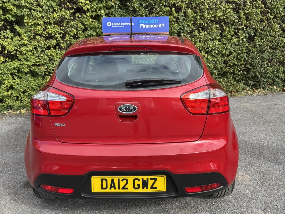 Kia RIO 2   1.2  5 DOOR