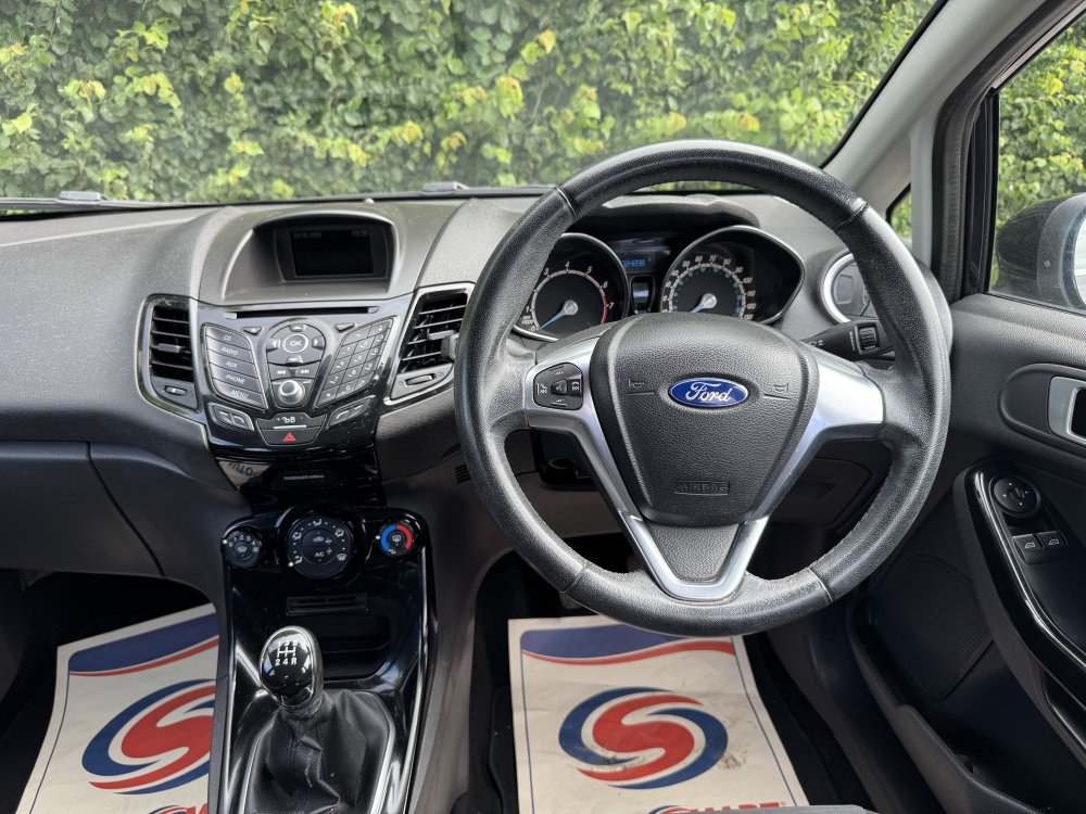 Ford FIESTA ZETEC 1.25 5 DOOR