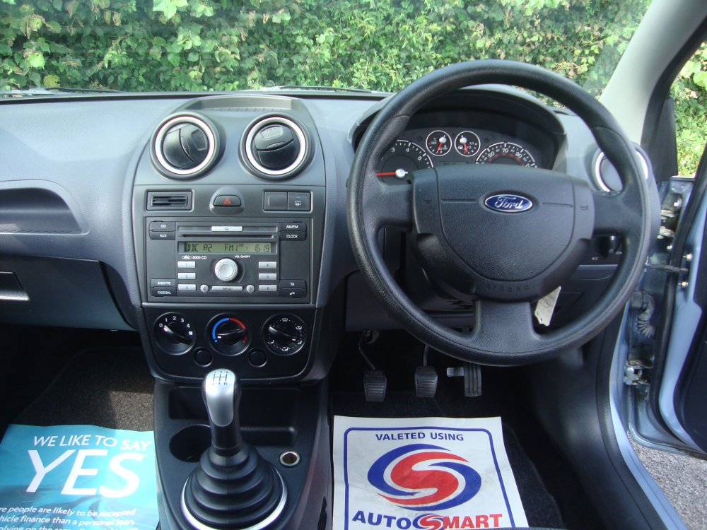 Ford FIESTA ZETEC 1.25  5 DOOR