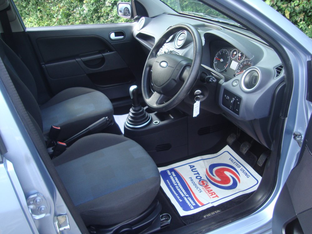 Ford FIESTA ZETEC 1.25  5 DOOR
