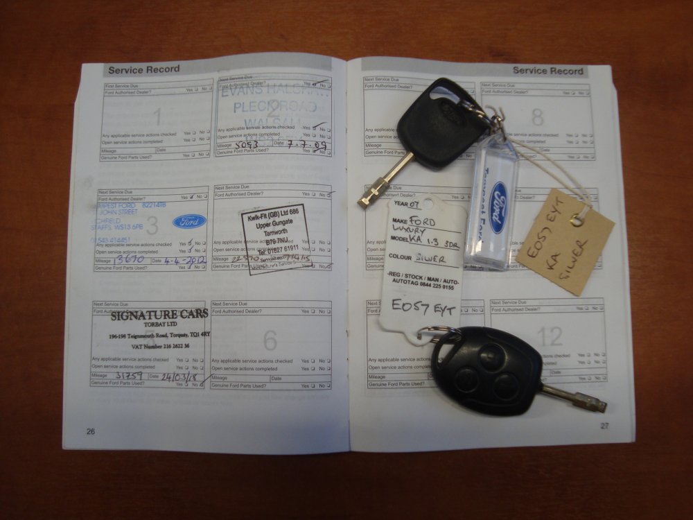 Ford KA 1.3 LUXURY 2DR