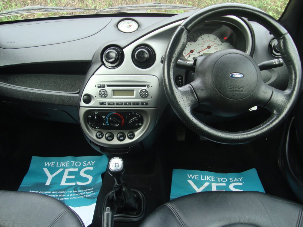 Ford KA 1.3 LUXURY 2DR