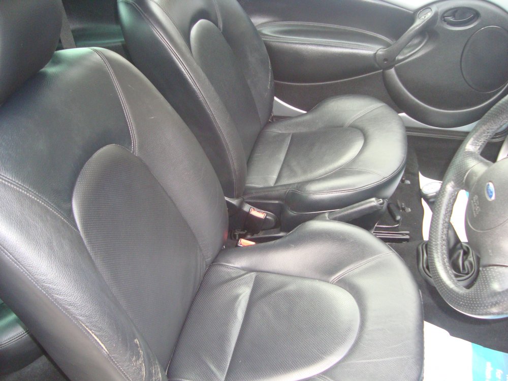 Ford KA 1.3 LUXURY 2DR