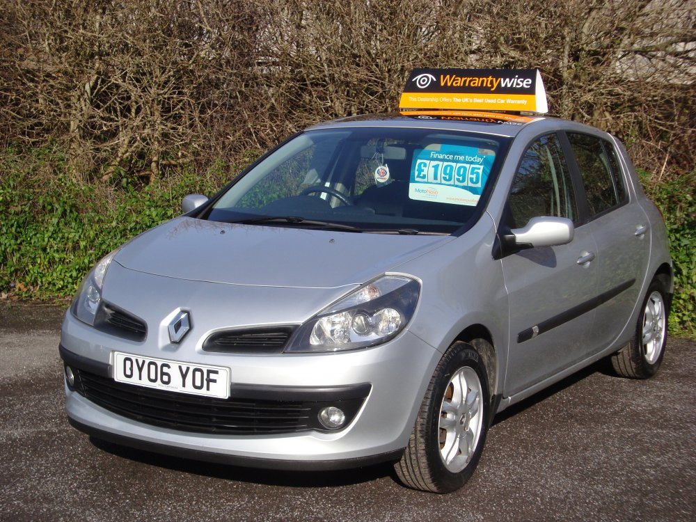 Renault CLIO 1.4 DYNAMIQUE 5 DOOR