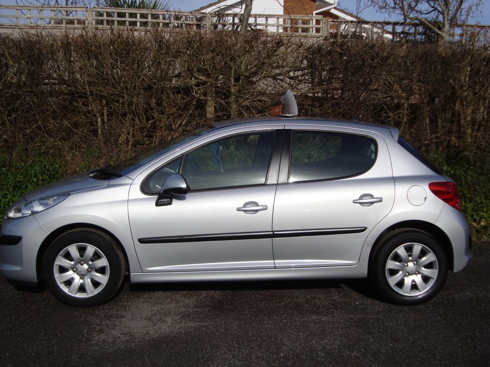 Peugeot 207  1.4 S   5 DOOR